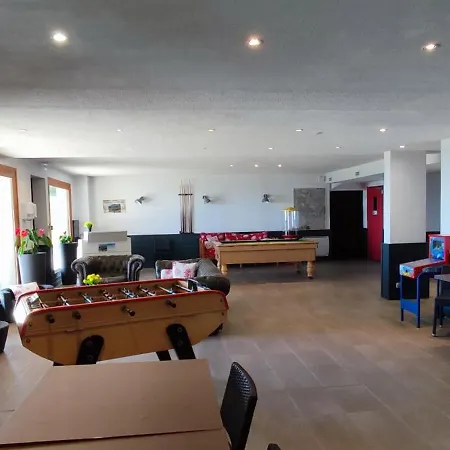 Dans Avec Piscine Et Parking Couvert דירה