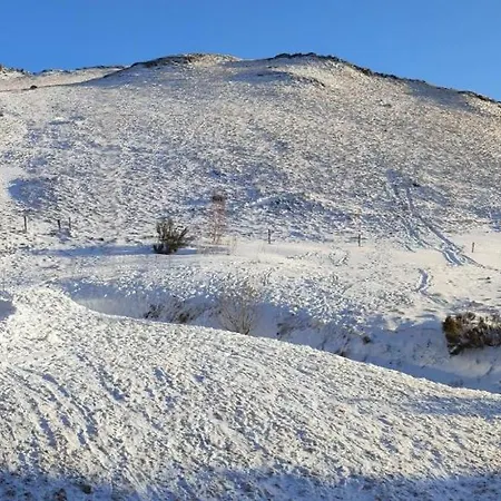 Dans Résidence Avec Piscine Et Parking Couvert Besse-et-Saint-Anastaise